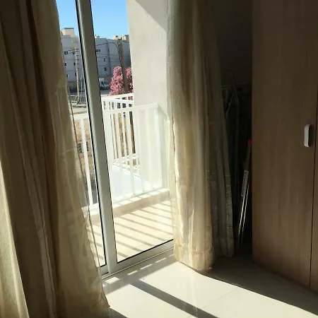 3 Bedroom Modern Spacious Big In Qawra * San Pawl il-Baħar
